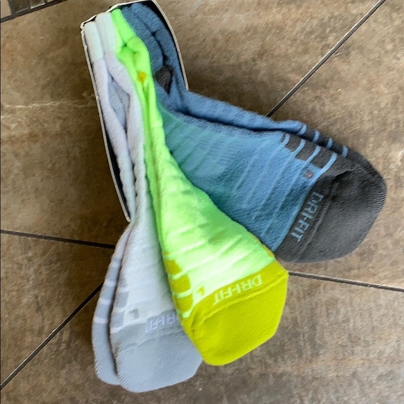 NIKE EVERYDAY MAX CUSHIONED LOW 3 pairs socks set - Picture 9 of 16